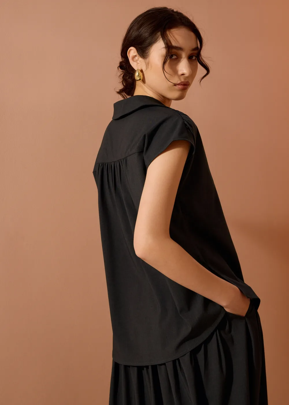 Love, Bonito Vacation*Dana Relaxed V-neck Shirt
