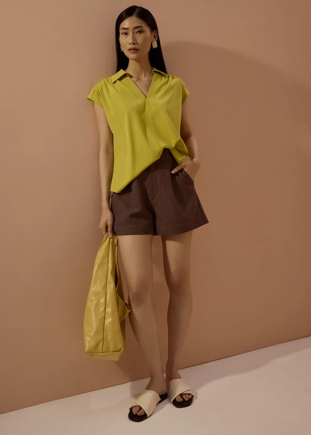 Love, Bonito Vacation*Dana Relaxed V-neck Shirt