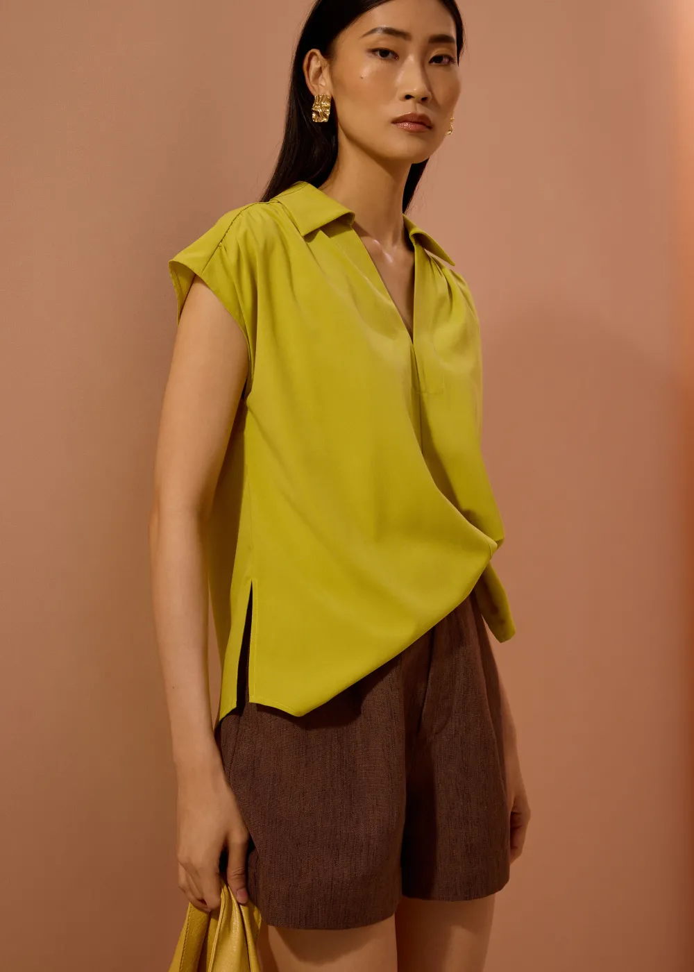Love, Bonito Vacation*Dana Relaxed V-neck Shirt