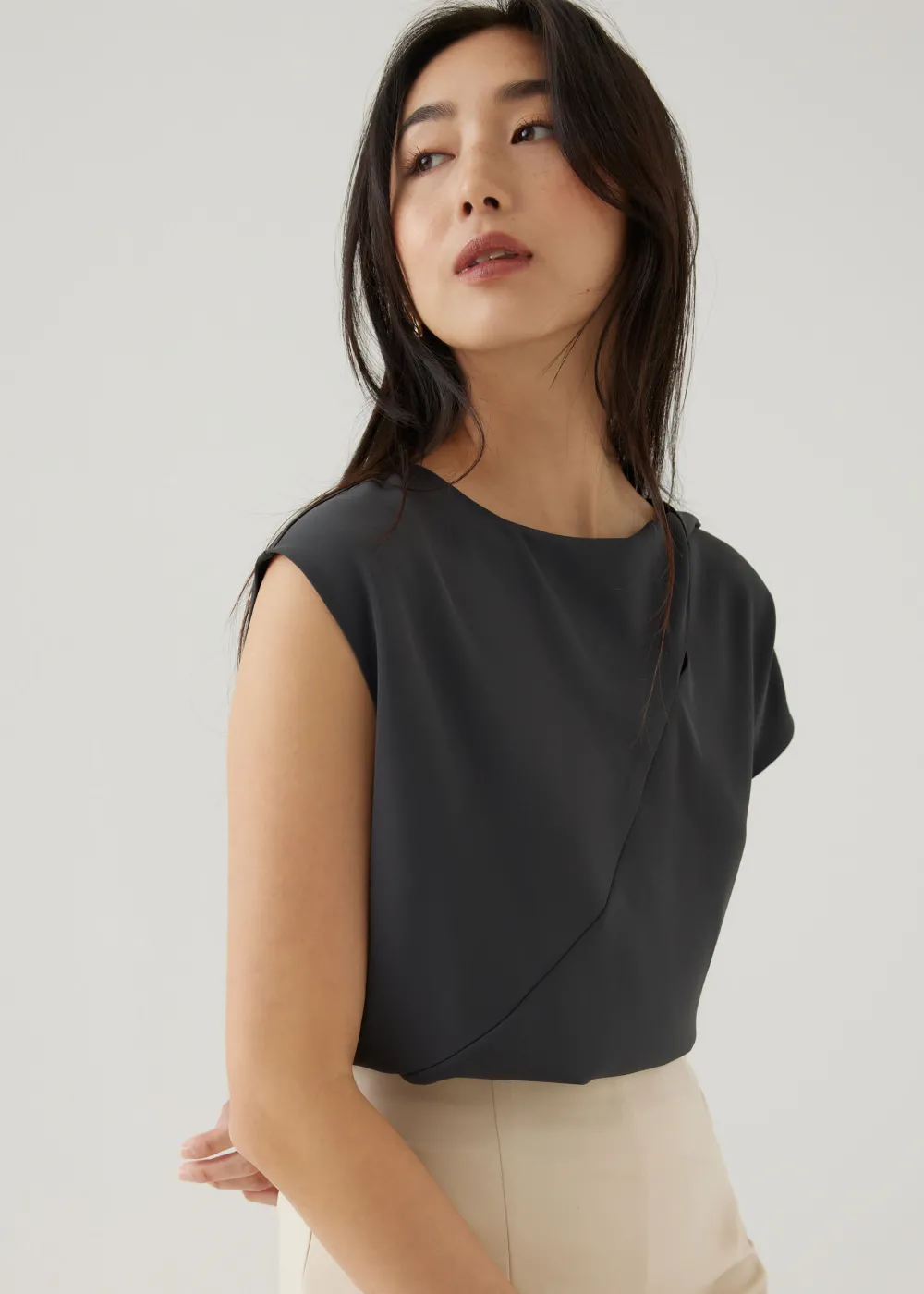 Love, Bonito Work Tops|Shell Tops*Doxie Asymmetric Shell Top