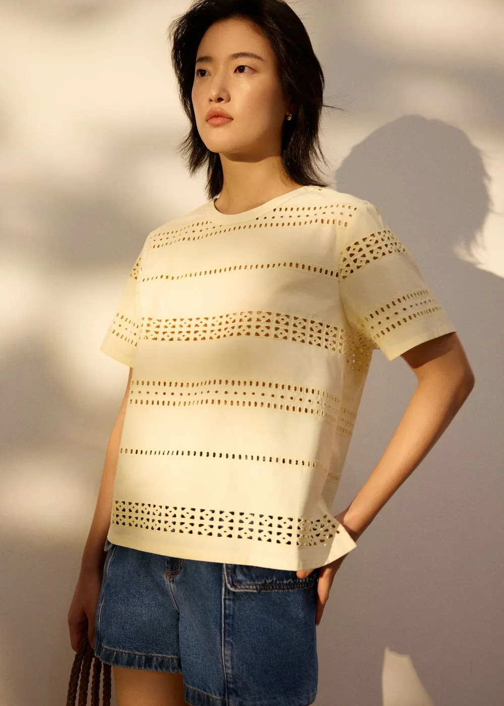 Love, Bonito Weekend|Vacation*Relaxed Broderie Round Neck Tee