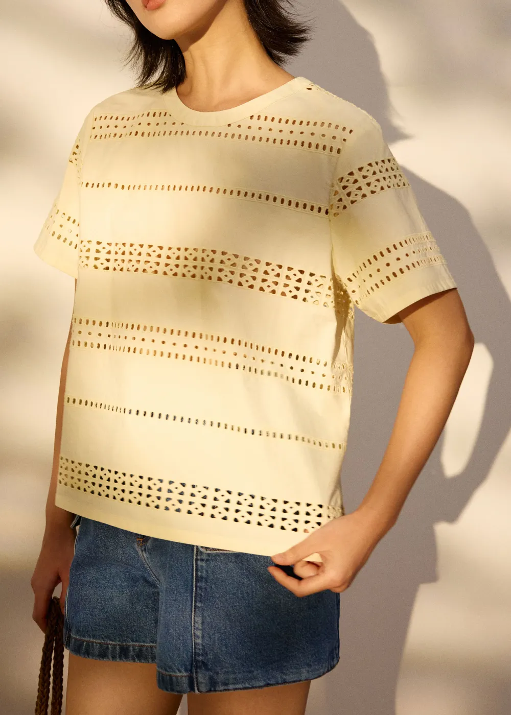 Love, Bonito Weekend|Vacation*Relaxed Broderie Round Neck Tee