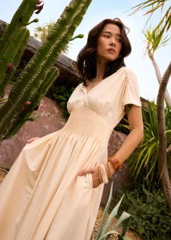 Love, Bonito Vacation|Dresses*Trinh Pintuck Plunge Fit & Flare Midaxi Dress