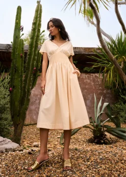Love, Bonito Vacation|Dresses*Trinh Pintuck Plunge Fit & Flare Midaxi Dress